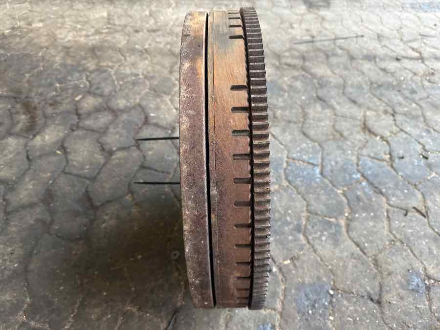 VOLVO FLY WHEEL 21416133 - Motor a díly pro Nákladní auto: obrázek 2 VOLVO FLY WHEEL 21416133 - Motor a díly pro Nákladní auto: obrázek 2