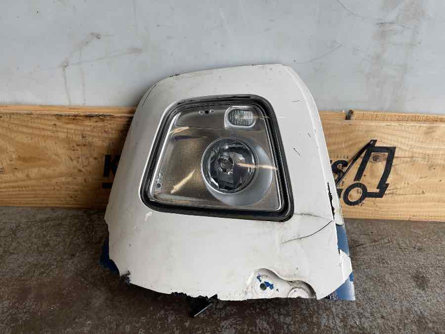 VOLVO FRONT LAMPE ROOF 82145721 - Světlo/ Osvětlení pro Nákladní auto: obrázek 1 VOLVO FRONT LAMPE ROOF 82145721 - Světlo/ Osvětlení pro Nákladní auto: obrázek 1