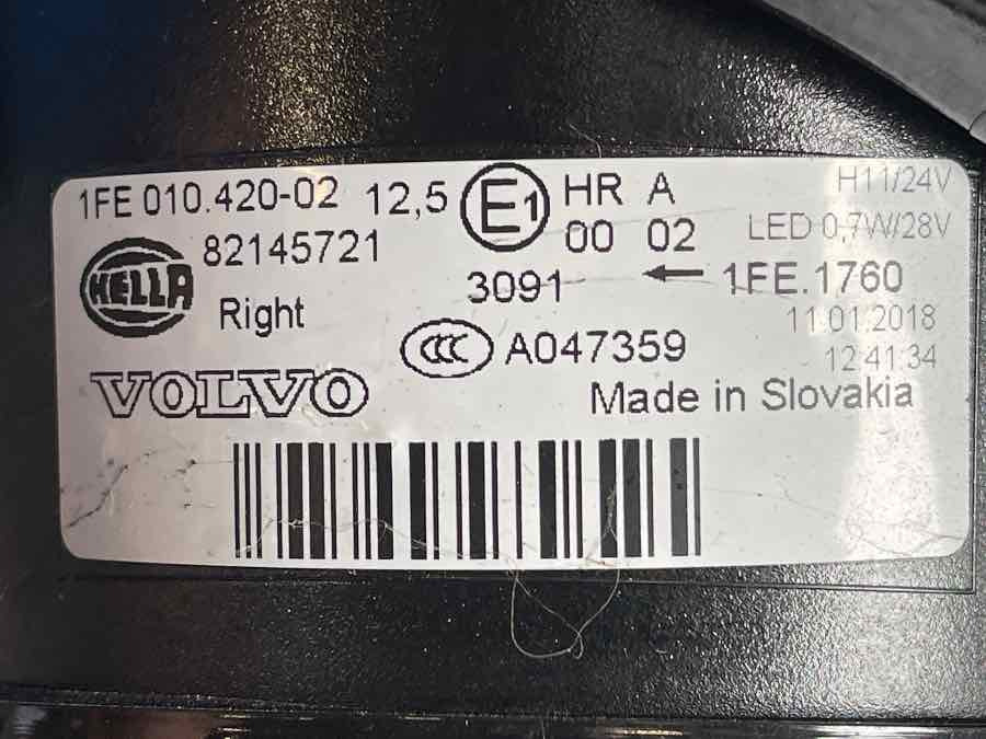 VOLVO FRONT LAMPE ROOF 82145721 - Světlo/ Osvětlení pro Nákladní auto: obrázek 3 VOLVO FRONT LAMPE ROOF 82145721 - Světlo/ Osvětlení pro Nákladní auto: obrázek 3