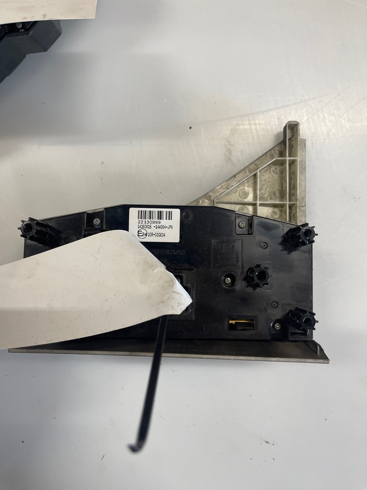 VOLVO HEAT ECU 22130999 - Palubní deska pro Nákladní auto: obrázek 1 VOLVO HEAT ECU 22130999 - Palubní deska pro Nákladní auto: obrázek 1