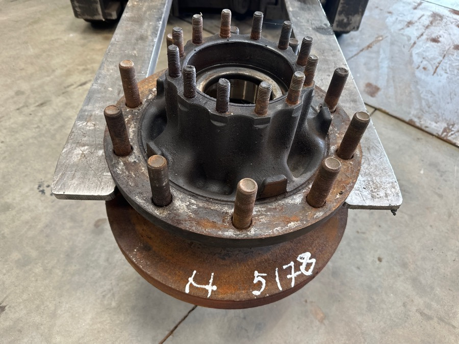 VOLVO HUB 22037077 - Hlava pro Nákladní auto: obrázek 1 VOLVO HUB 22037077 - Hlava pro Nákladní auto: obrázek 1