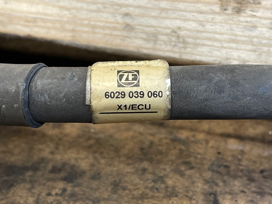 ZF EST CABEL 6029039060 - Kabely/ Vodiče pro Nákladní auto: obrázek 2 ZF EST CABEL 6029039060 - Kabely/ Vodiče pro Nákladní auto: obrázek 2