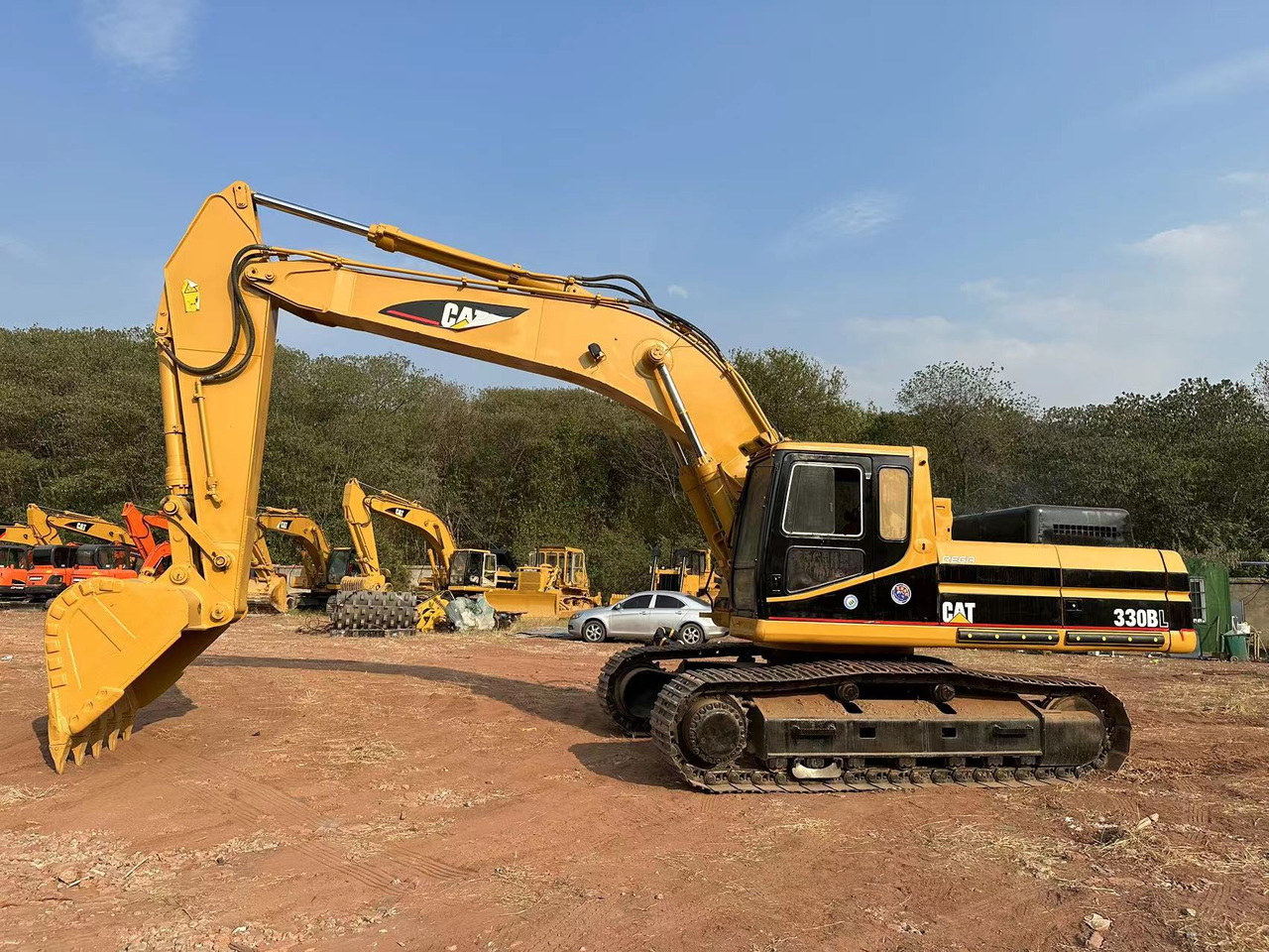 CAT 320B - Pásové rýpadlo: obrázek 4 CAT 320B - Pásové rýpadlo: obrázek 4