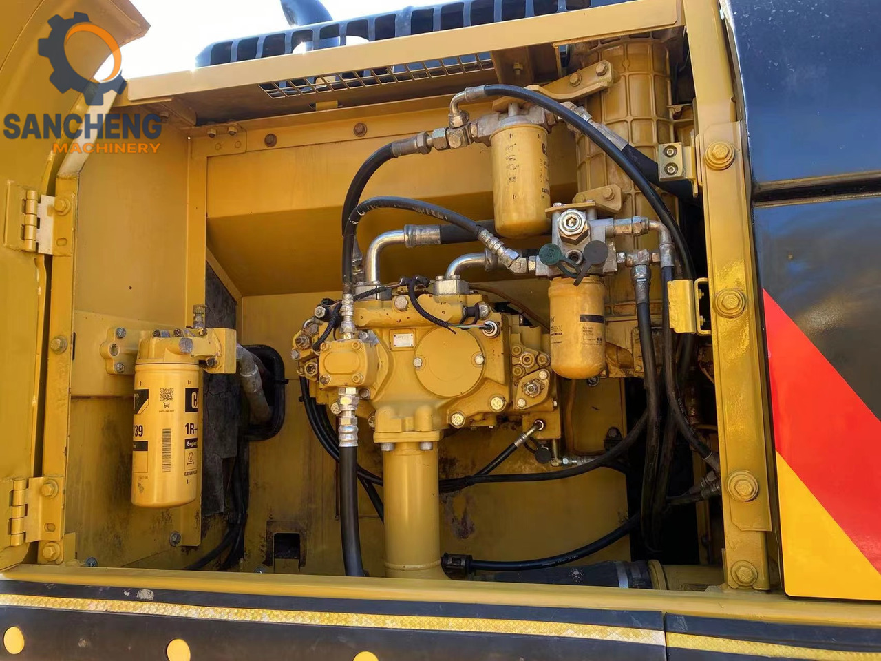 Rýpadlo CAT 325D: obrázek 6