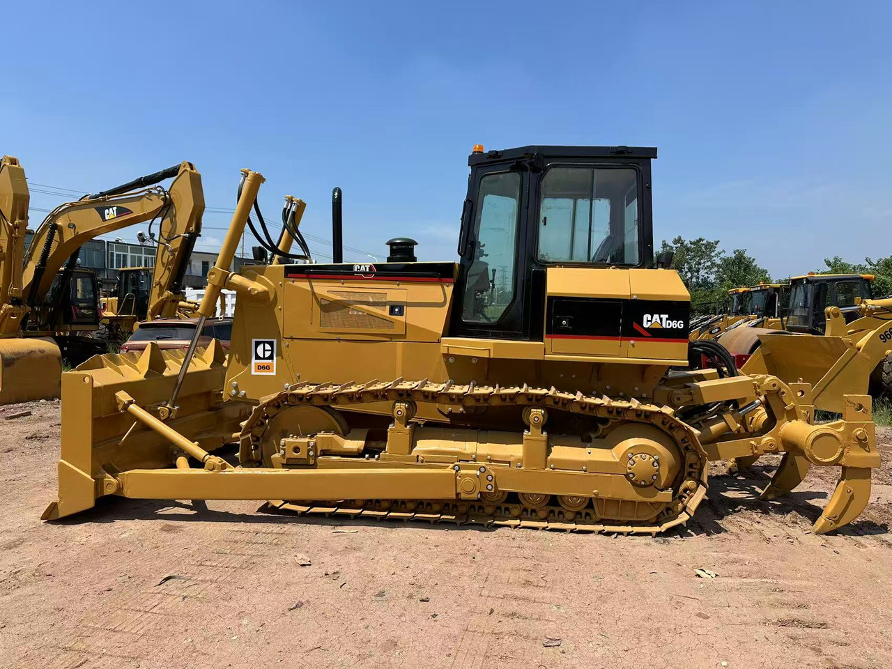CAT D6G - Buldozer: obrázek 3 CAT D6G - Buldozer: obrázek 3