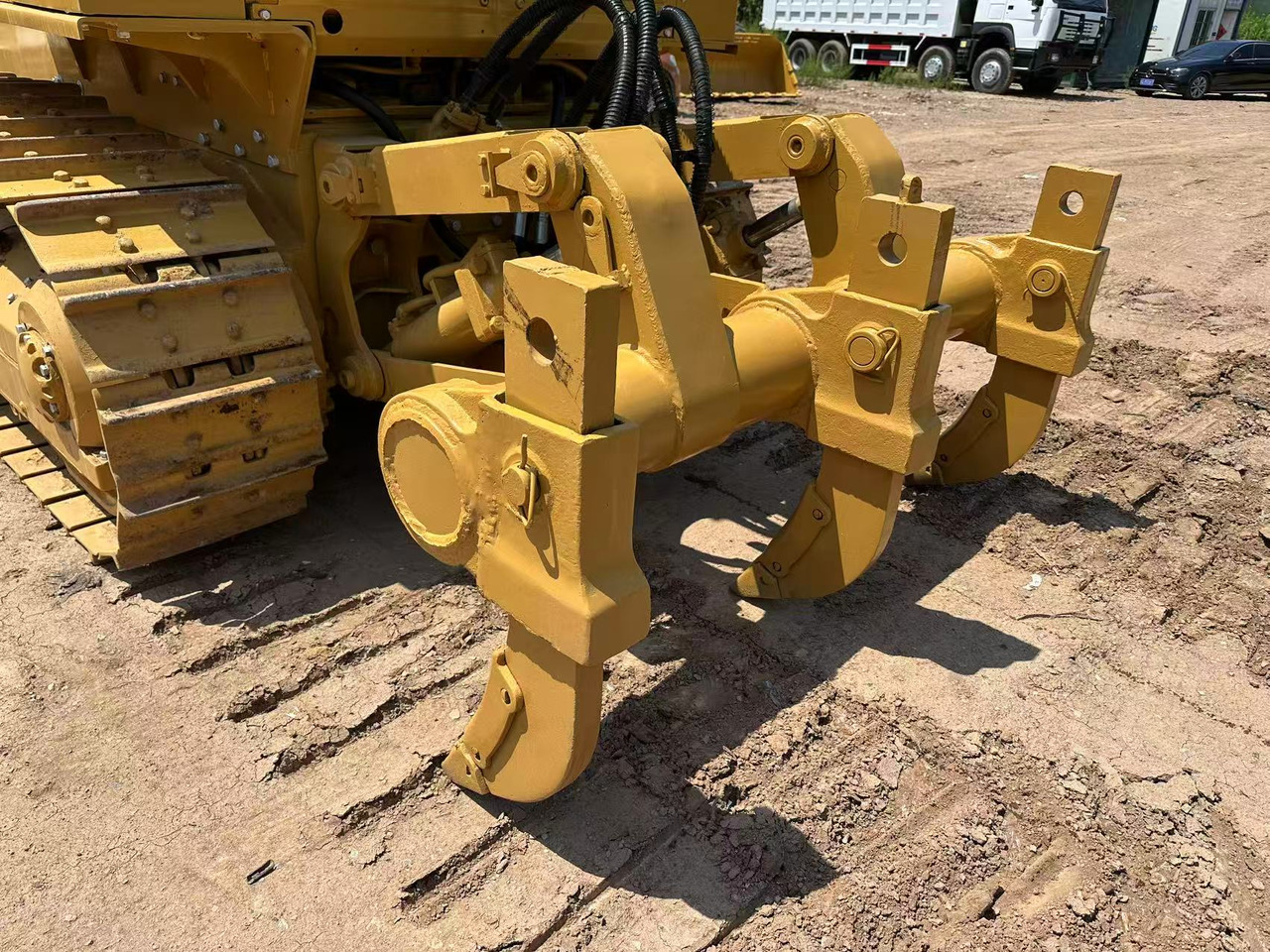 CAT D6G bulldozer - Buldozer: obrázek 4 CAT D6G bulldozer - Buldozer: obrázek 4