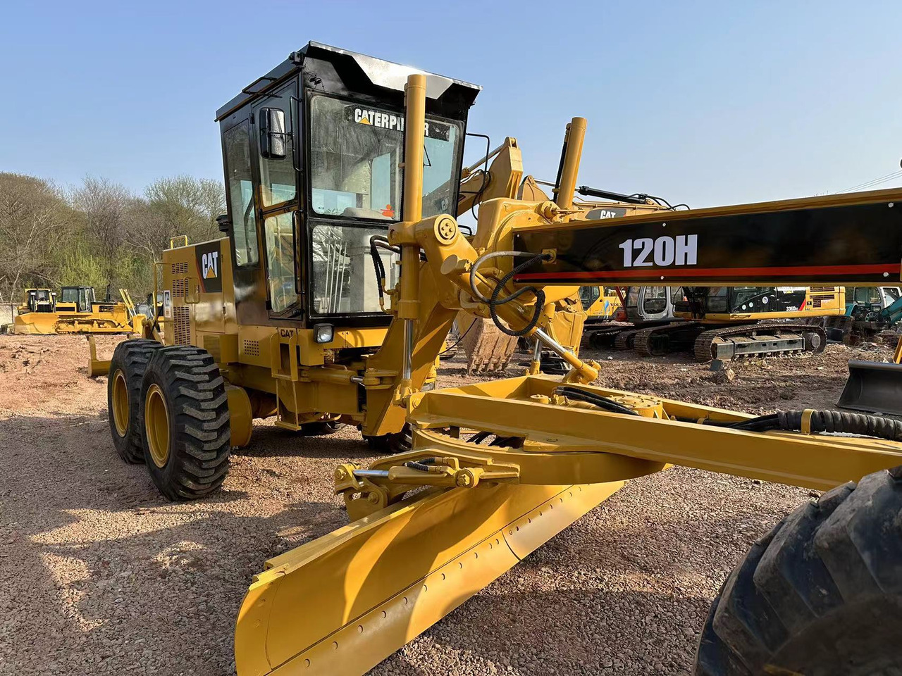 Grejdr CATERPILLAR 120H: obrázek 9