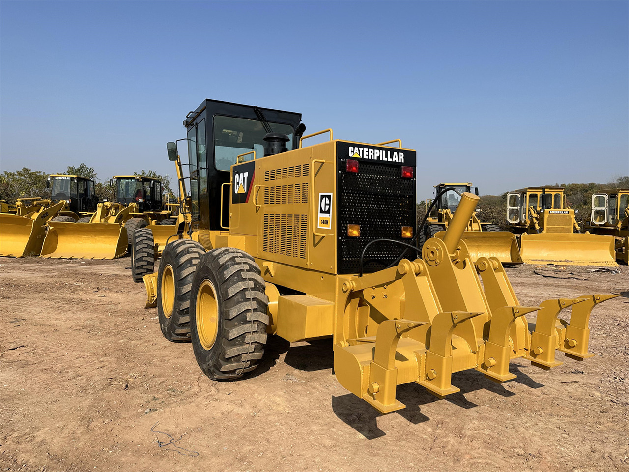 Grejdr CATERPILLAR 140H: obrázek 6
