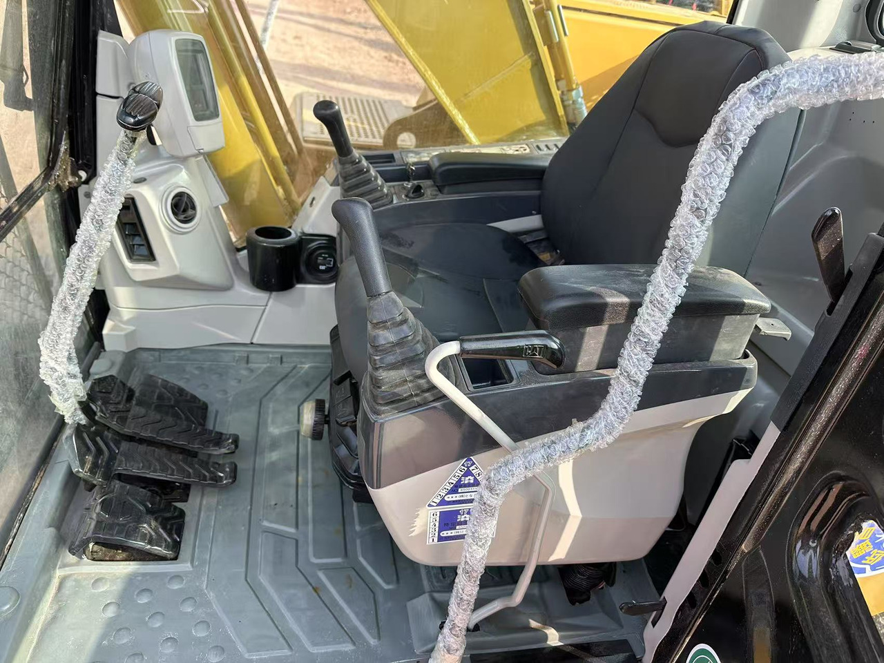 CATERPILLAR 320C - Pásové rýpadlo: obrázek 5 CATERPILLAR 320C - Pásové rýpadlo: obrázek 5