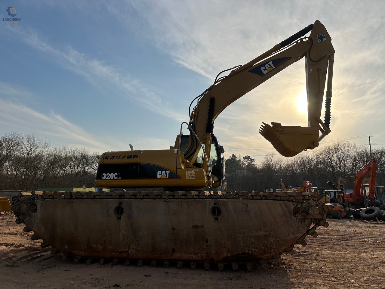 Plovoucí bagr CATERPILLAR 320CL: obrázek 12