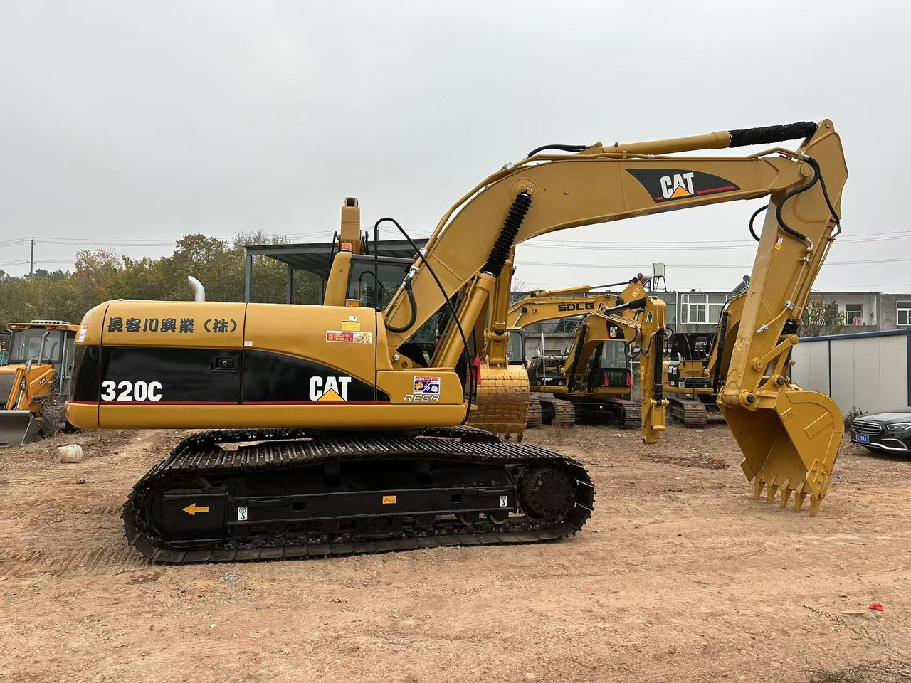 CATERPILLAR 320CL - Pásové rýpadlo: obrázek 4 CATERPILLAR 320CL - Pásové rýpadlo: obrázek 4
