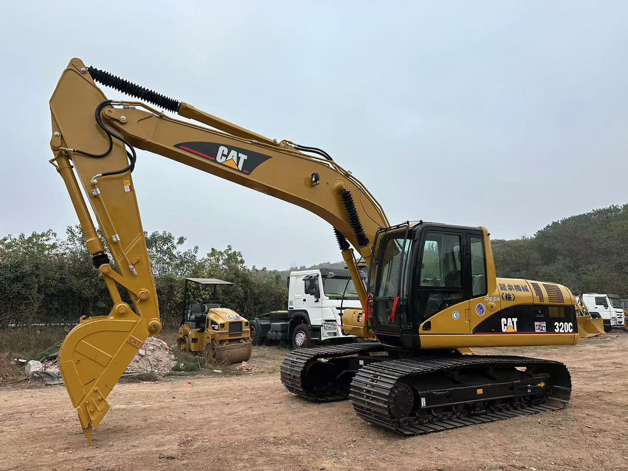 CATERPILLAR 320CL - Pásové rýpadlo: obrázek 2 CATERPILLAR 320CL - Pásové rýpadlo: obrázek 2
