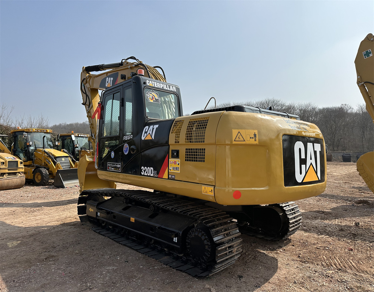 Pásové rýpadlo CATERPILLAR 320D2L: obrázek 7