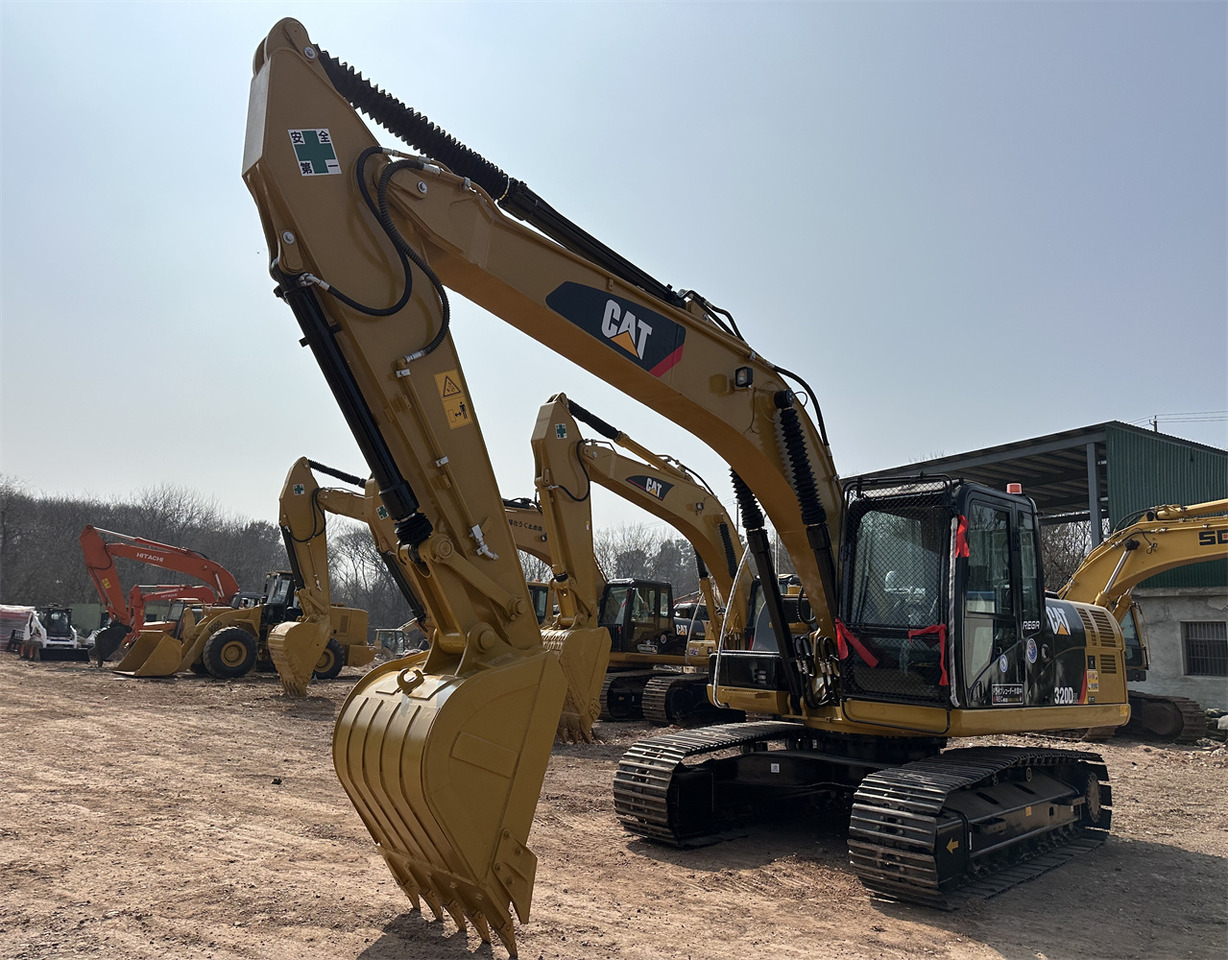 CATERPILLAR 320D2L - Pásové rýpadlo: obrázek 5 CATERPILLAR 320D2L - Pásové rýpadlo: obrázek 5