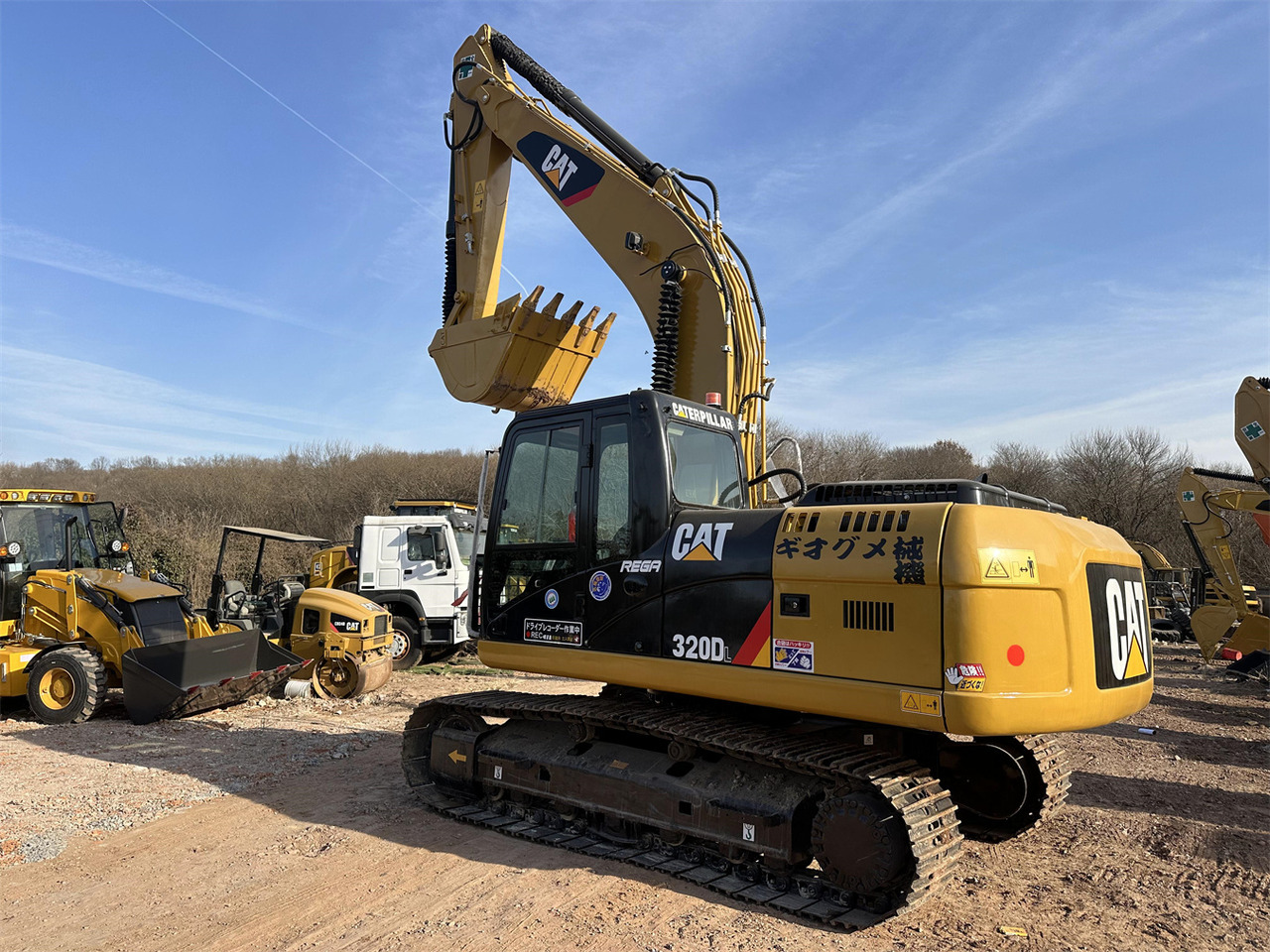 CATERPILLAR 320DL - Pásové rýpadlo: obrázek 2 CATERPILLAR 320DL - Pásové rýpadlo: obrázek 2