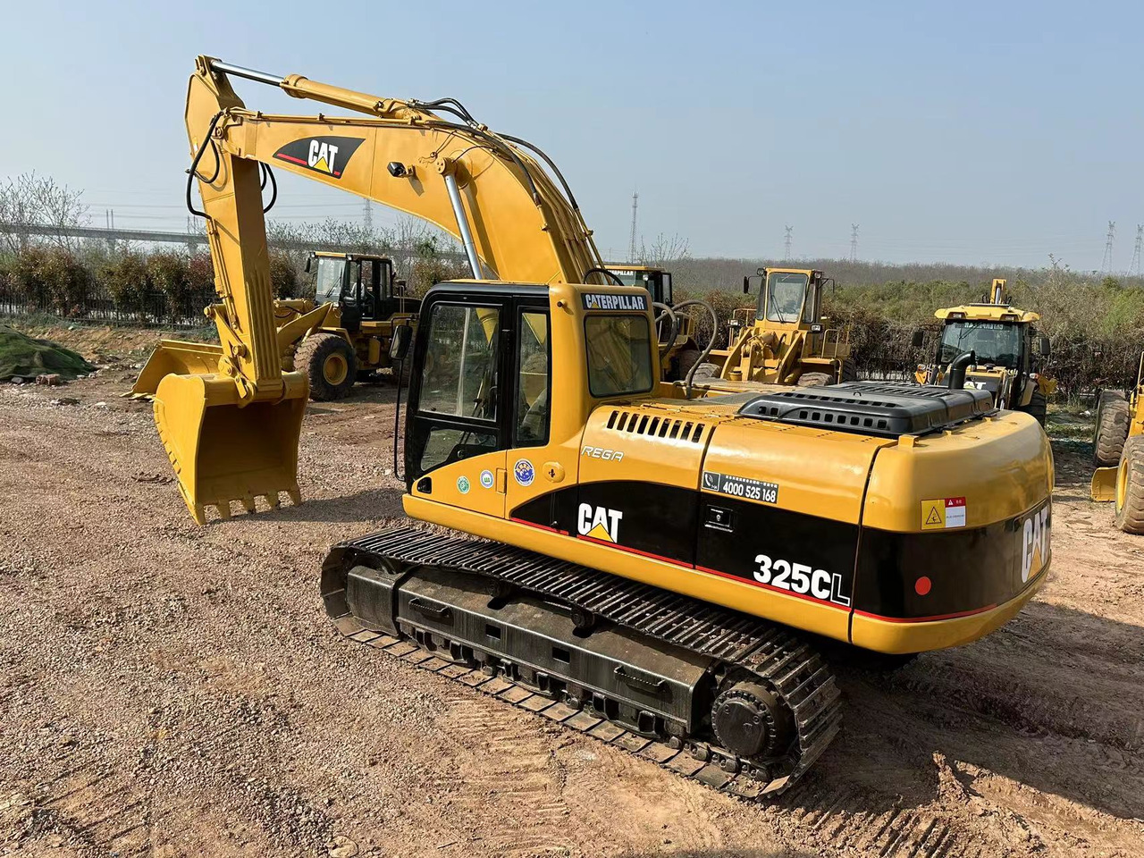 CATERPILLAR 325C - Pásové rýpadlo: obrázek 4 CATERPILLAR 325C - Pásové rýpadlo: obrázek 4