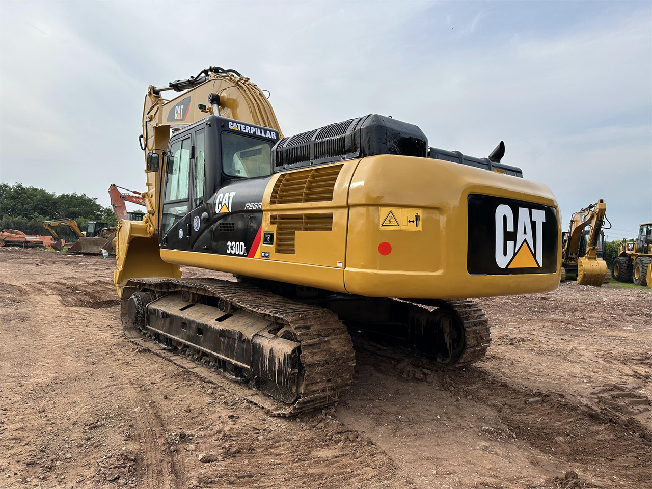 Pásové rýpadlo CATERPILLAR 330D: obrázek 6