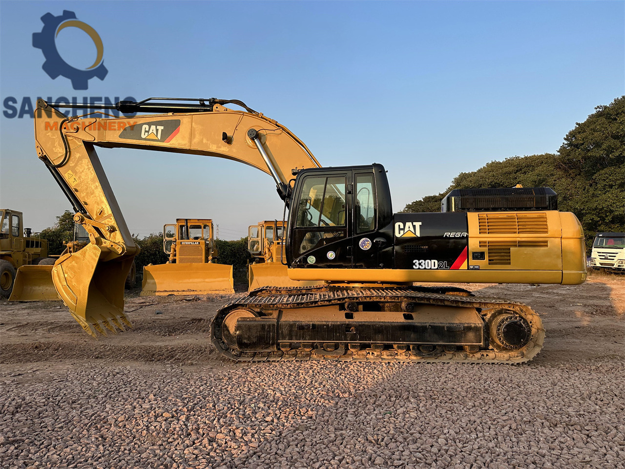 CATERPILLAR 330D2L - Pásové rýpadlo: obrázek 4 CATERPILLAR 330D2L - Pásové rýpadlo: obrázek 4