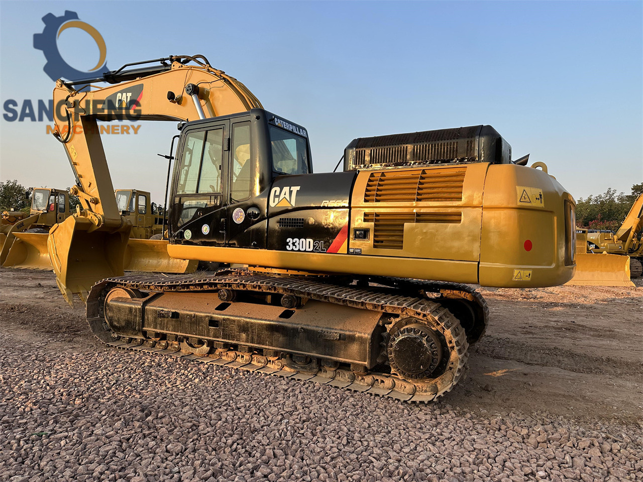 CATERPILLAR 330D2L - Pásové rýpadlo: obrázek 5 CATERPILLAR 330D2L - Pásové rýpadlo: obrázek 5