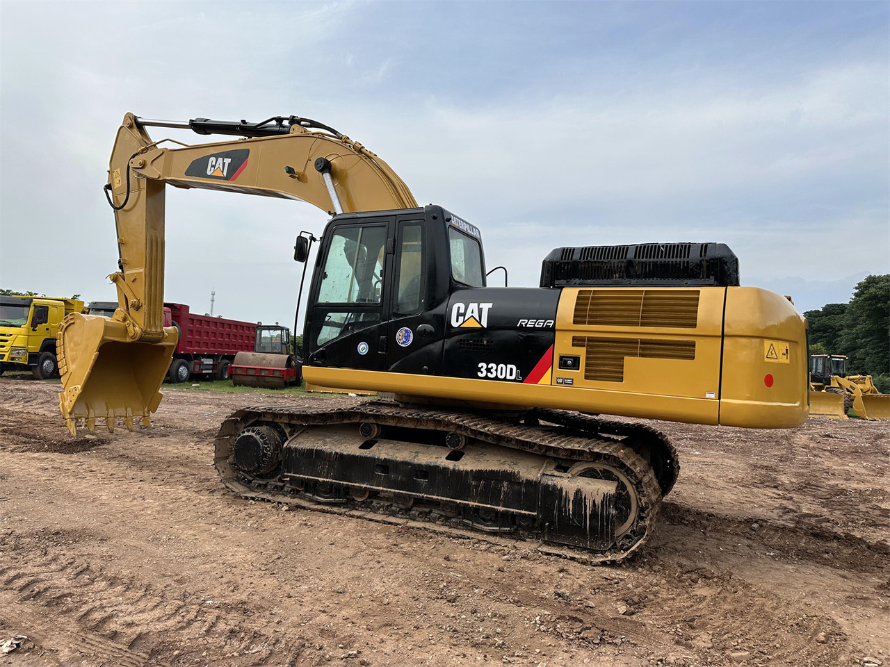 CATERPILLAR 330DL - Pásové rýpadlo: obrázek 2 CATERPILLAR 330DL - Pásové rýpadlo: obrázek 2