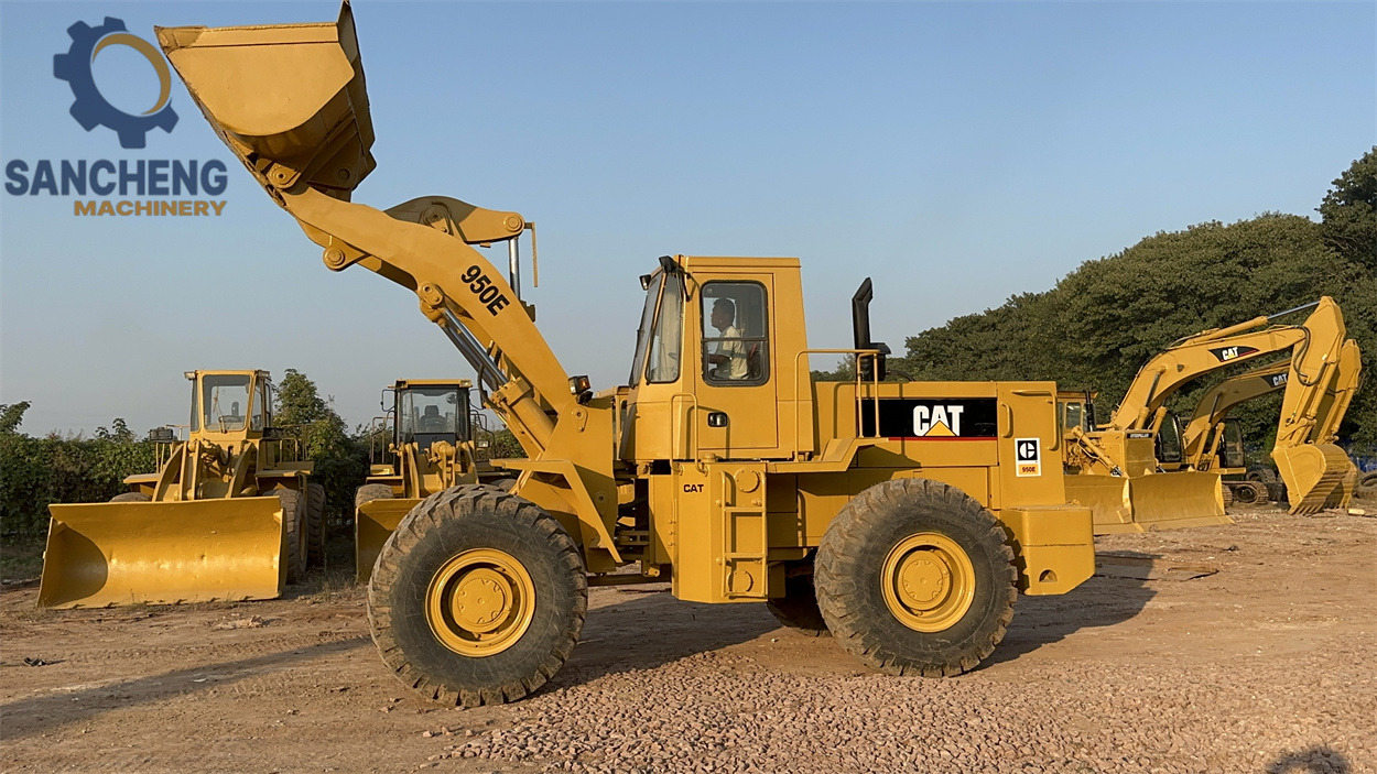 CATERPILLAR 950E - Kolový nakladač: obrázek 2 CATERPILLAR 950E - Kolový nakladač: obrázek 2