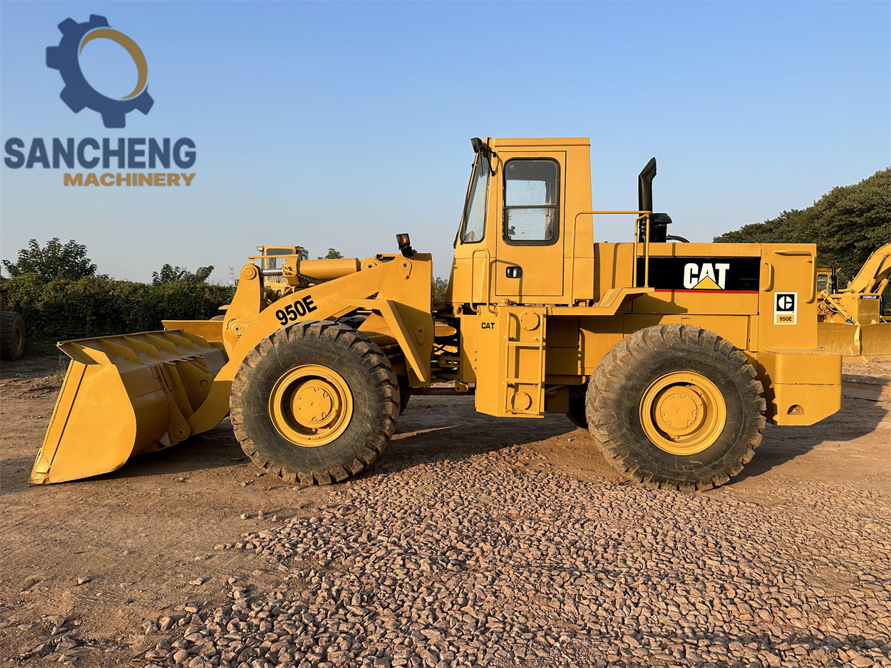 CATERPILLAR 950E - Kolový nakladač: obrázek 4 CATERPILLAR 950E - Kolový nakladač: obrázek 4