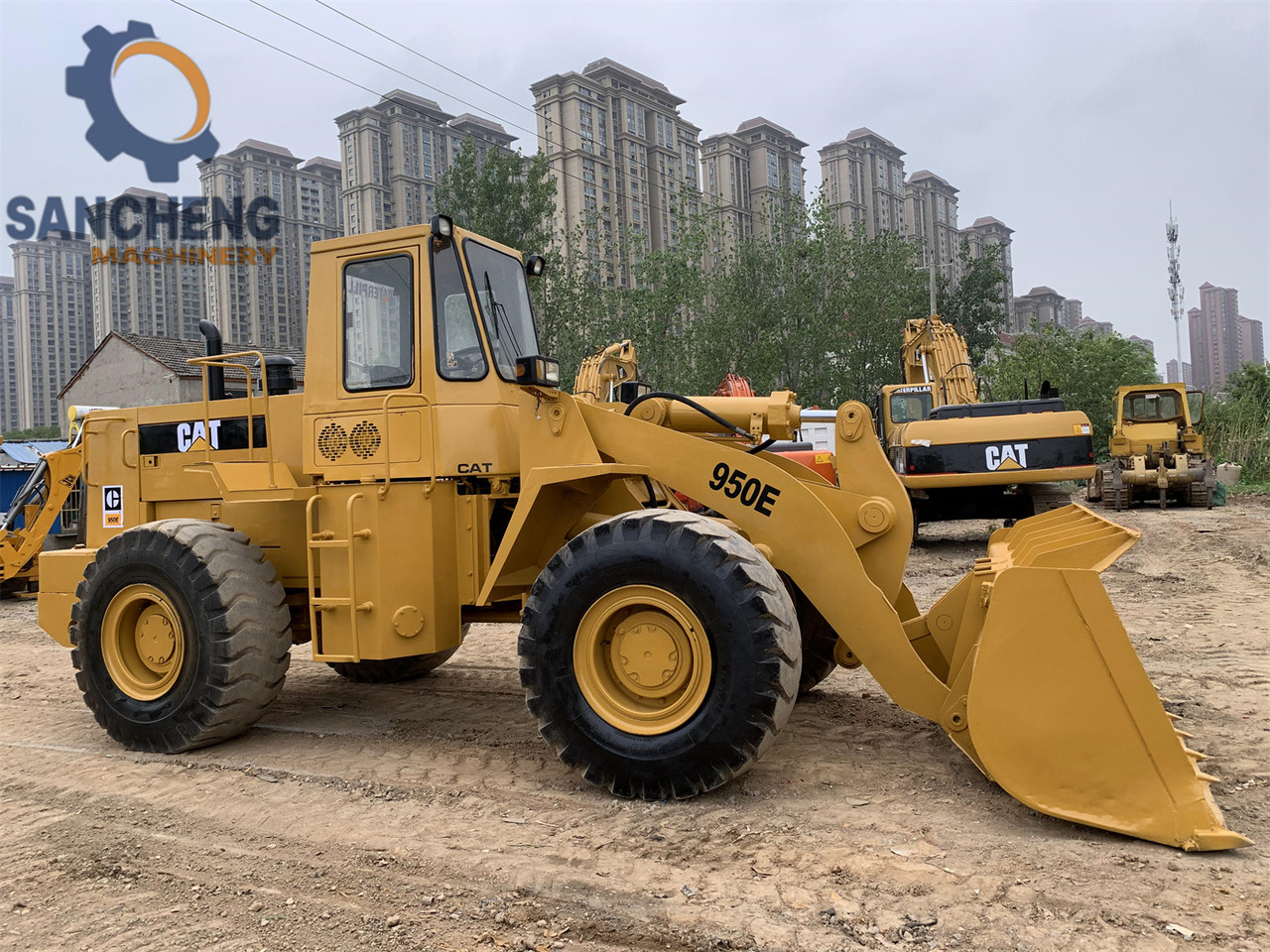 CATERPILLAR 950E - Kolový nakladač: obrázek 2 CATERPILLAR 950E - Kolový nakladač: obrázek 2