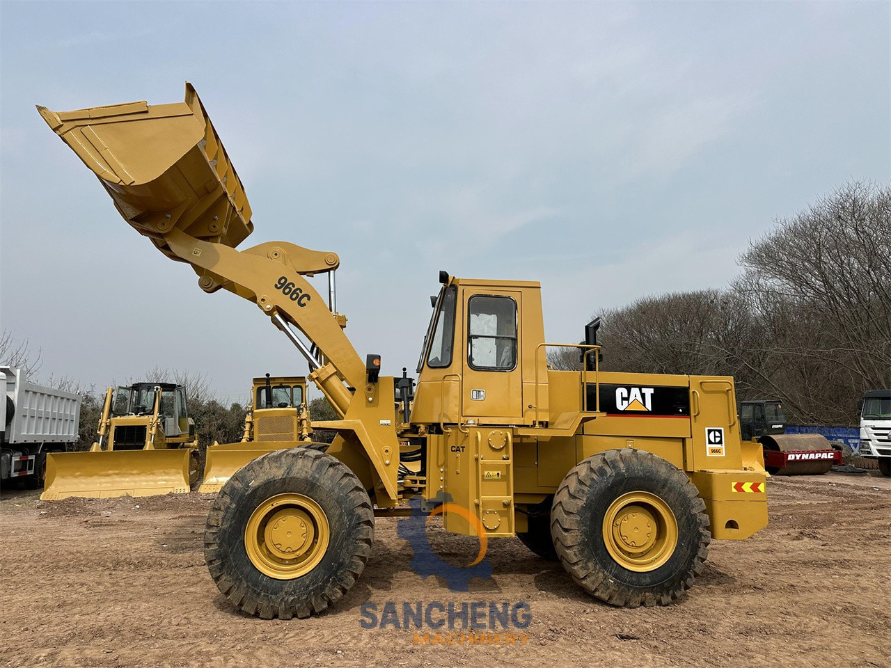 CATERPILLAR 966C - Kolový nakladač: obrázek 2 CATERPILLAR 966C - Kolový nakladač: obrázek 2