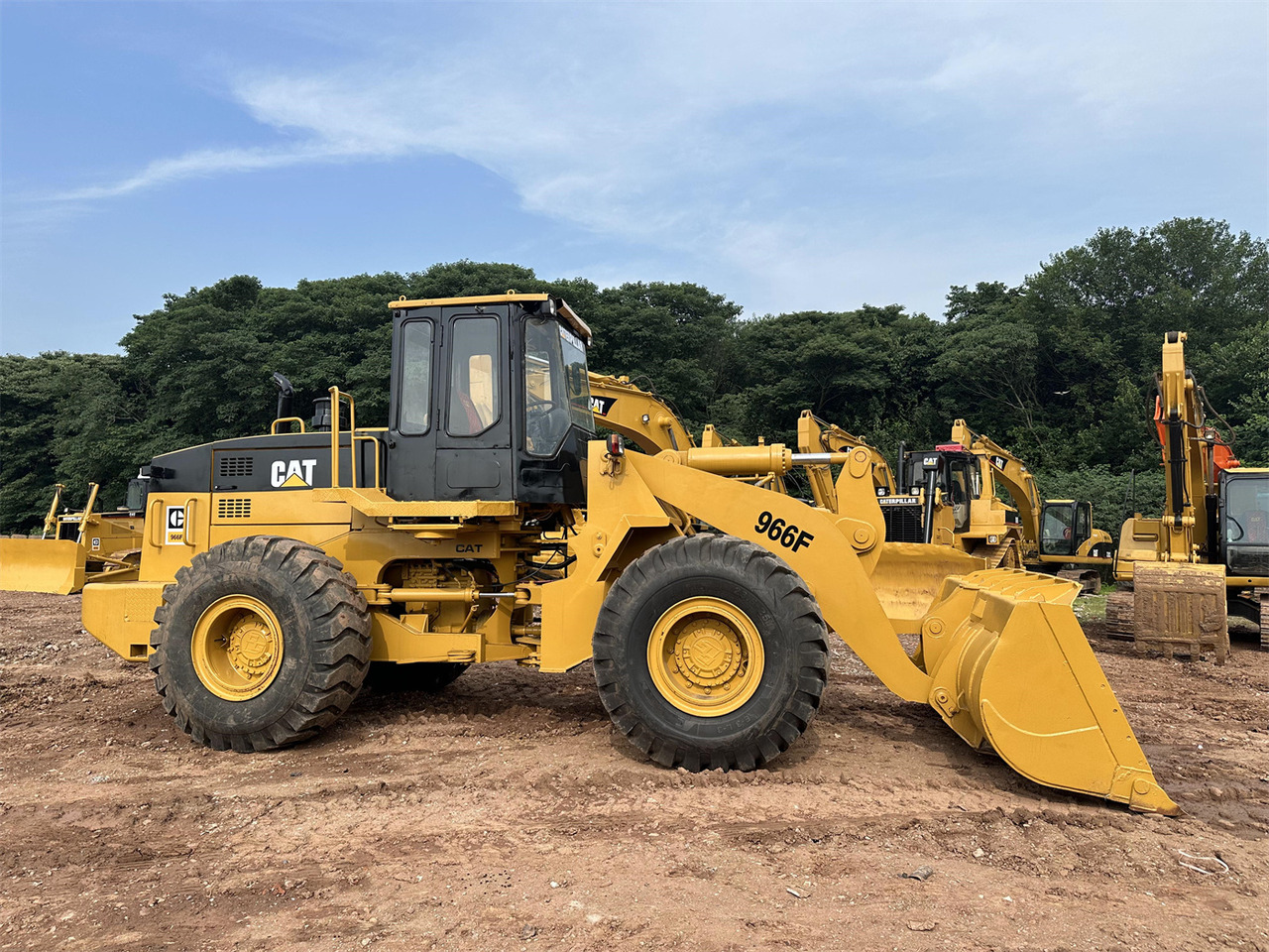 CATERPILLAR 966F - Kolový nakladač: obrázek 2 CATERPILLAR 966F - Kolový nakladač: obrázek 2
