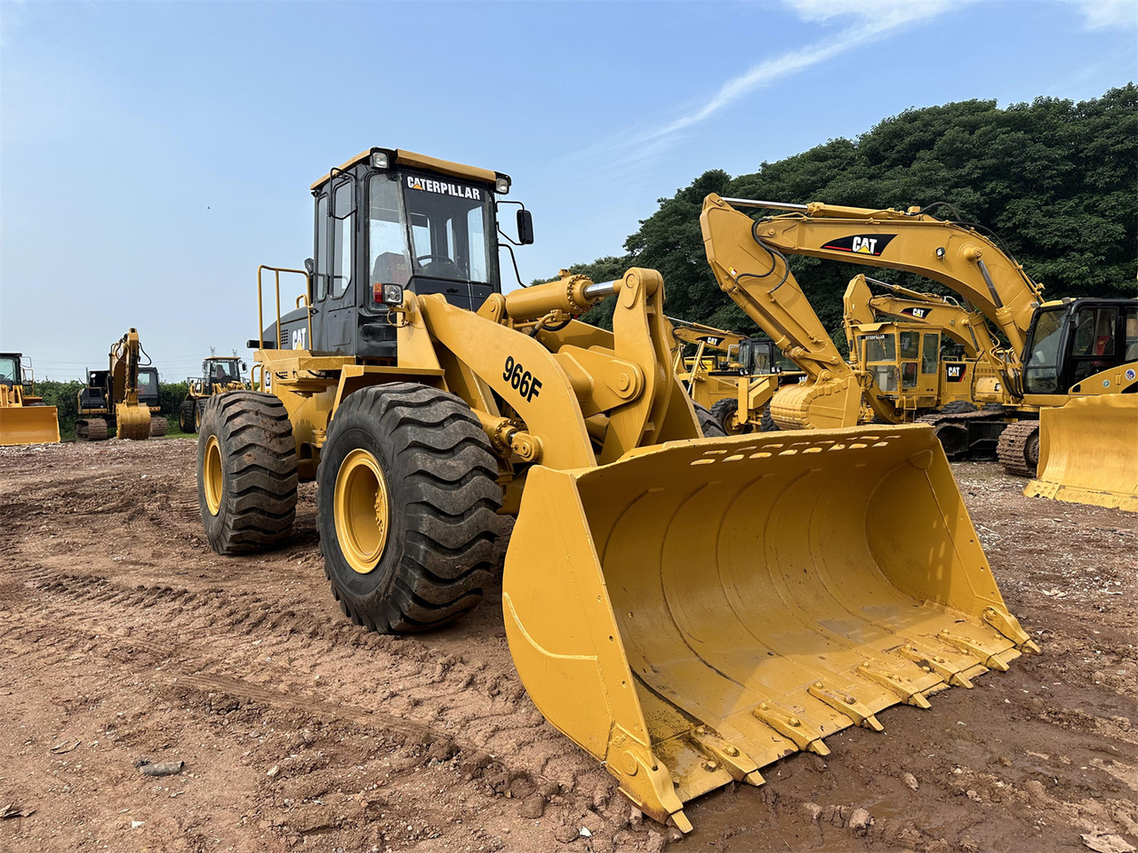 CATERPILLAR 966F - Kolový nakladač: obrázek 1 CATERPILLAR 966F - Kolový nakladač: obrázek 1