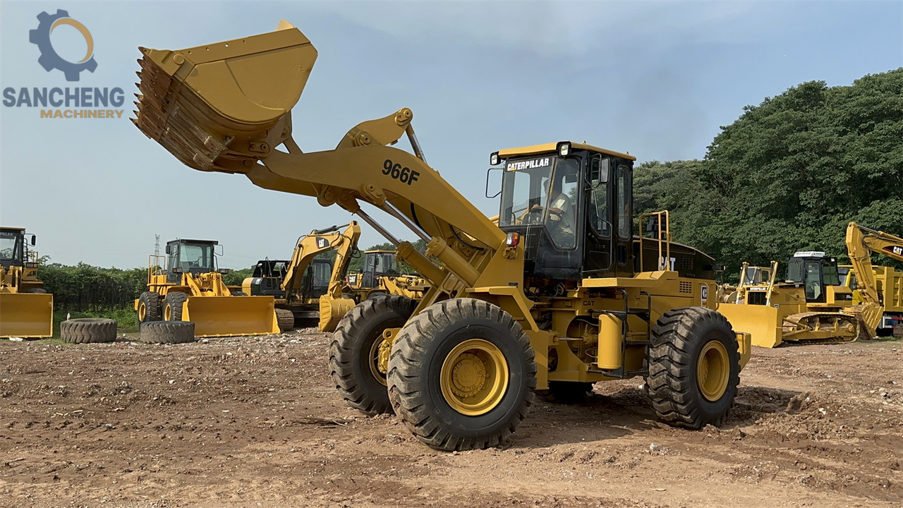 CATERPILLAR 966F - Kolový nakladač: obrázek 4 CATERPILLAR 966F - Kolový nakladač: obrázek 4