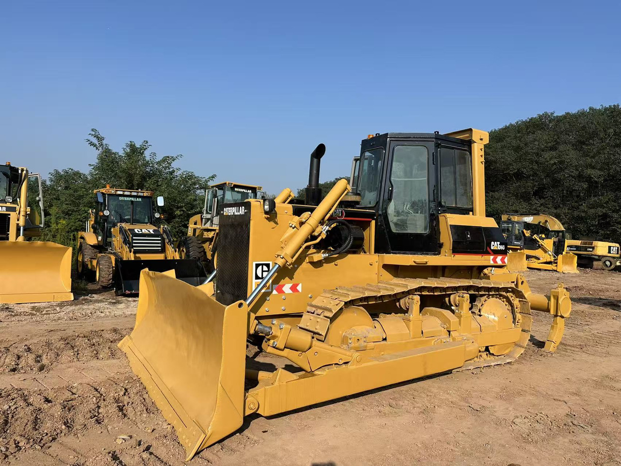 CATERPILLAR D6G - Buldozer: obrázek 3 CATERPILLAR D6G - Buldozer: obrázek 3
