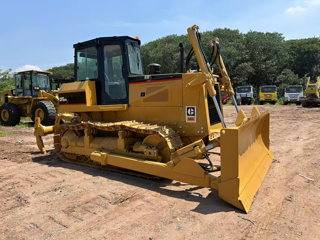 CATERPILLAR D6G - Buldozer: obrázek 4 CATERPILLAR D6G - Buldozer: obrázek 4