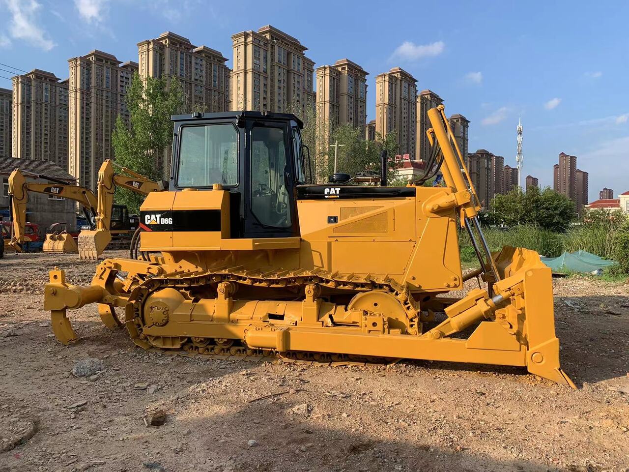 CATERPILLAR D6G - Buldozer: obrázek 4 CATERPILLAR D6G - Buldozer: obrázek 4
