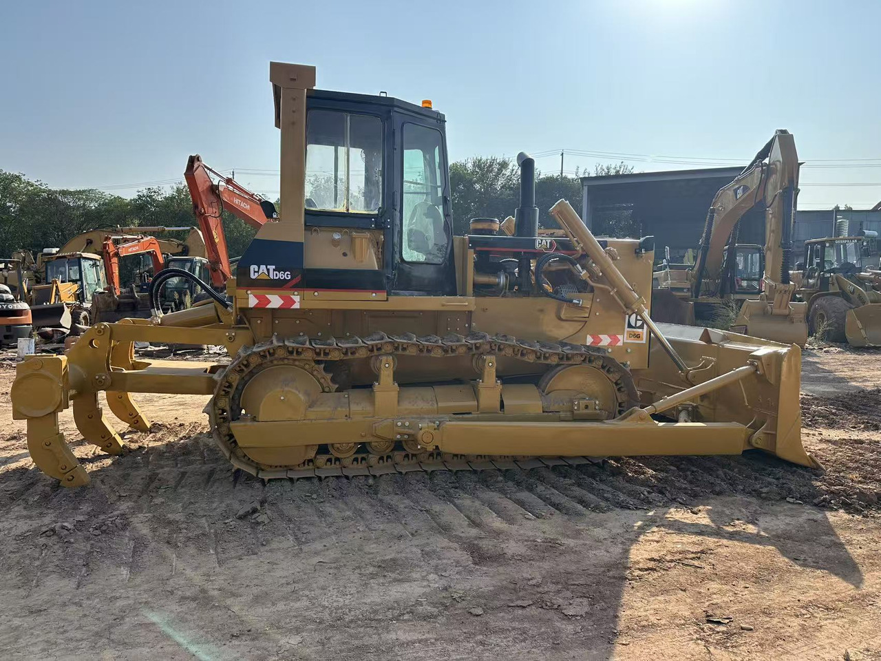 CATERPILLAR D6G - Buldozer: obrázek 4 CATERPILLAR D6G - Buldozer: obrázek 4
