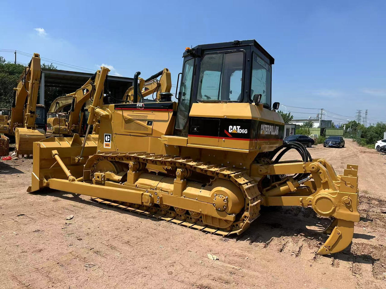 CATERPILLAR D6G - Buldozer: obrázek 3 CATERPILLAR D6G - Buldozer: obrázek 3