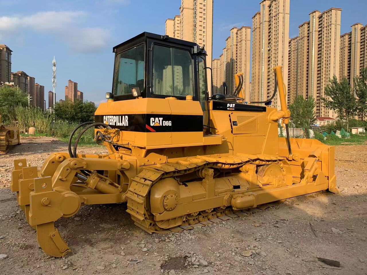 CATERPILLAR D6G - Buldozer: obrázek 2 CATERPILLAR D6G - Buldozer: obrázek 2