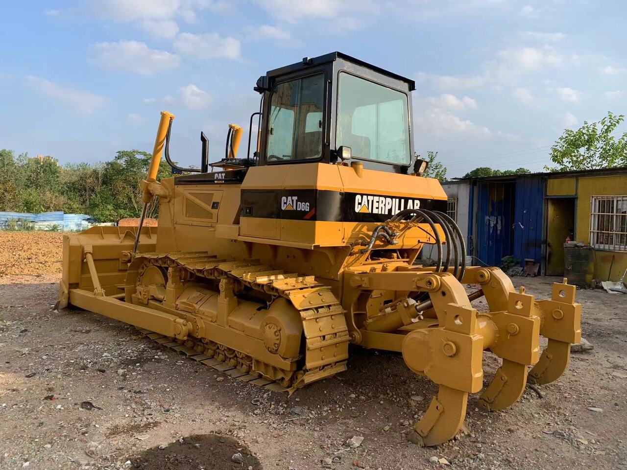CATERPILLAR D6G - Buldozer: obrázek 3 CATERPILLAR D6G - Buldozer: obrázek 3