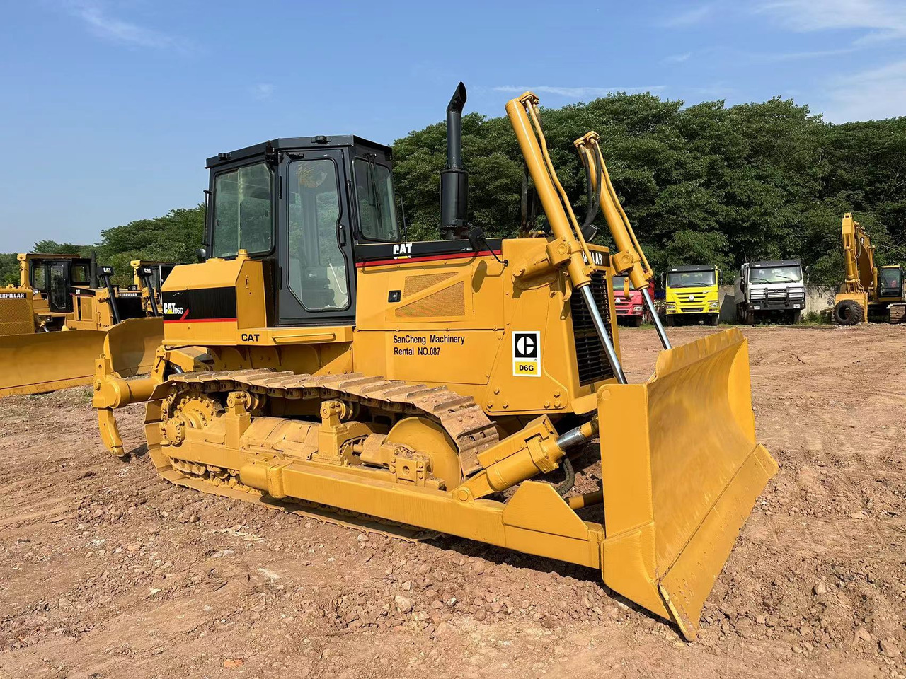 CATERPILLAR D6G Crawler Bulldozer - Buldozer: obrázek 2 CATERPILLAR D6G Crawler Bulldozer - Buldozer: obrázek 2