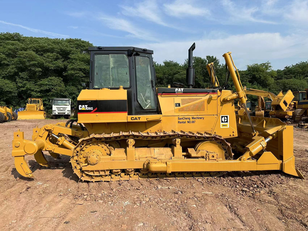 CATERPILLAR D6G Crawler Dozer - Buldozer: obrázek 2 CATERPILLAR D6G Crawler Dozer - Buldozer: obrázek 2