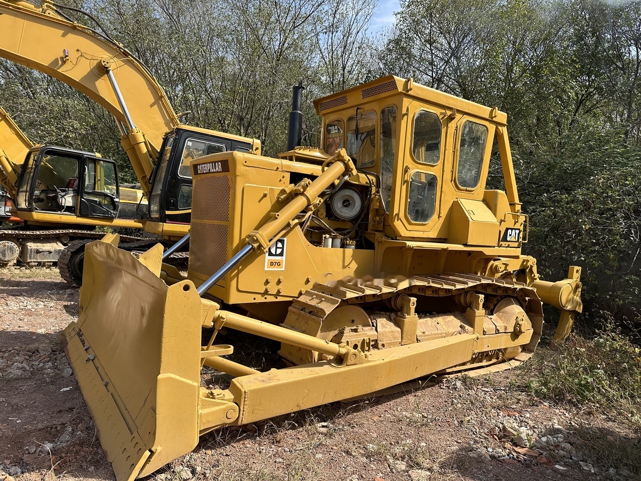 CATERPILLAR D7G - Buldozer: obrázek 1 CATERPILLAR D7G - Buldozer: obrázek 1