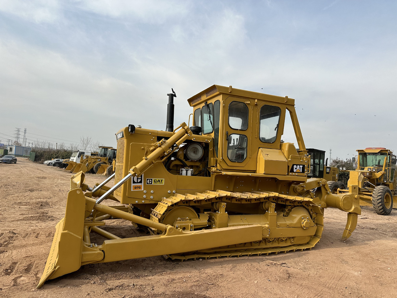 Buldozer CATERPILLAR D7G: obrázek 7