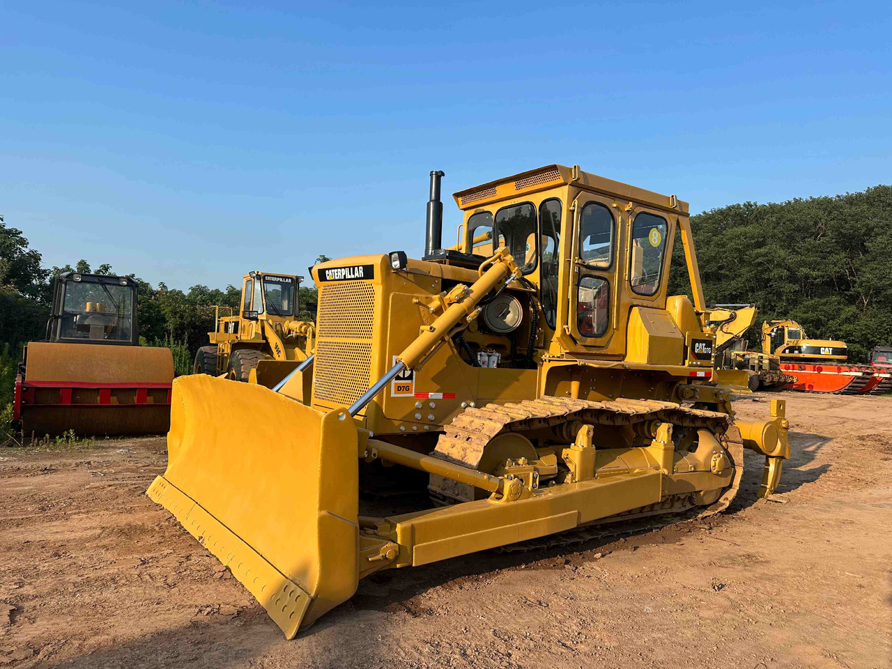CATERPILLAR D7G - Buldozer: obrázek 2 CATERPILLAR D7G - Buldozer: obrázek 2