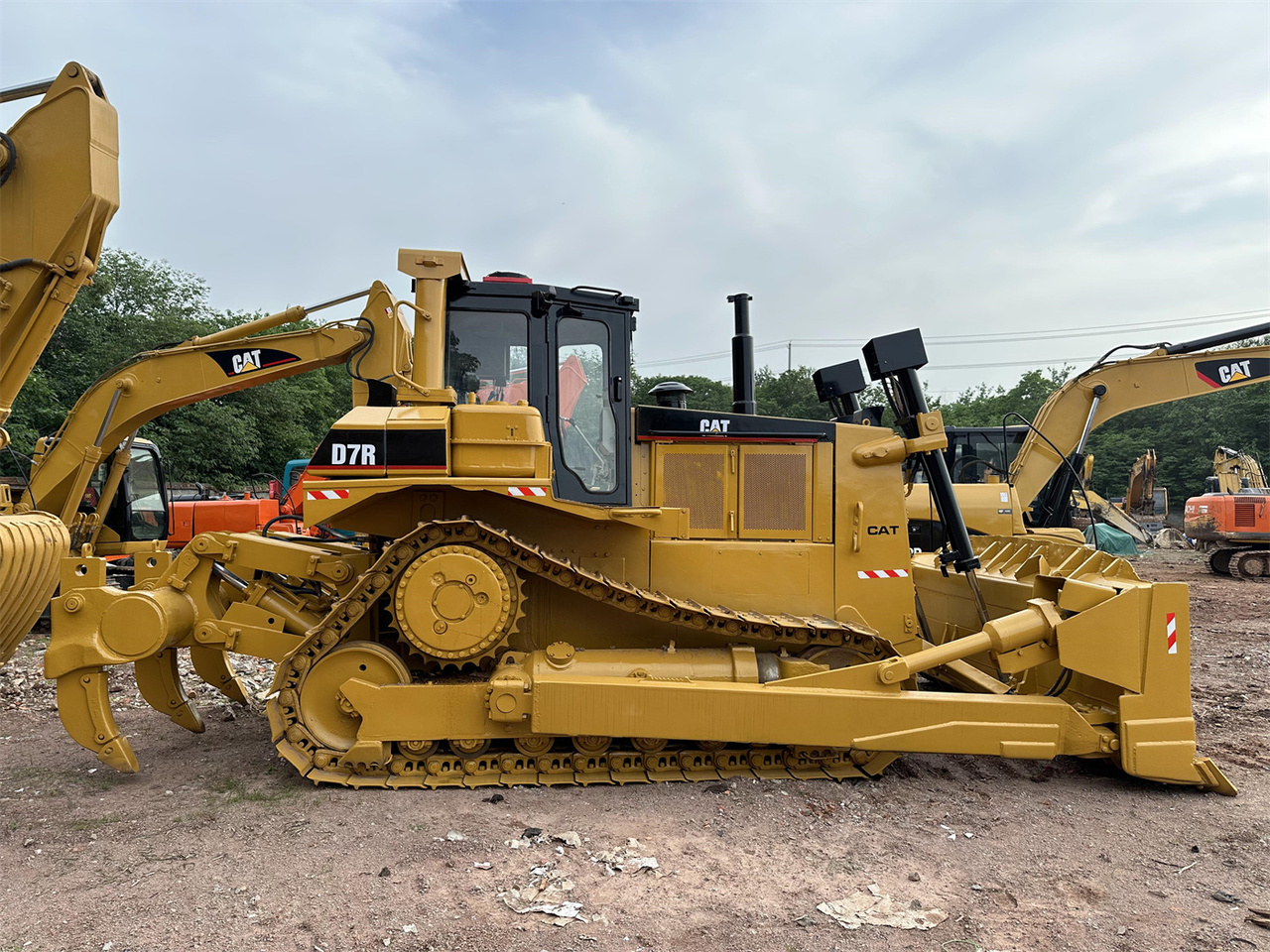 CATERPILLAR D7R - Buldozer: obrázek 4 CATERPILLAR D7R - Buldozer: obrázek 4