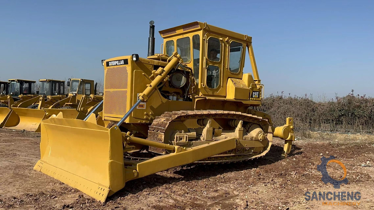 CATERPILLAR D8K - Buldozer: obrázek 3 CATERPILLAR D8K - Buldozer: obrázek 3