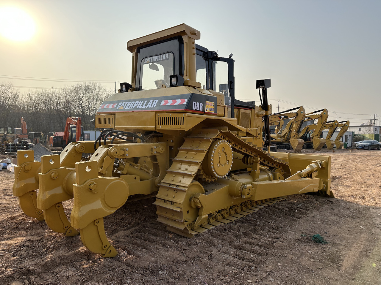 CATERPILLAR D8R - Buldozer: obrázek 1 CATERPILLAR D8R - Buldozer: obrázek 1