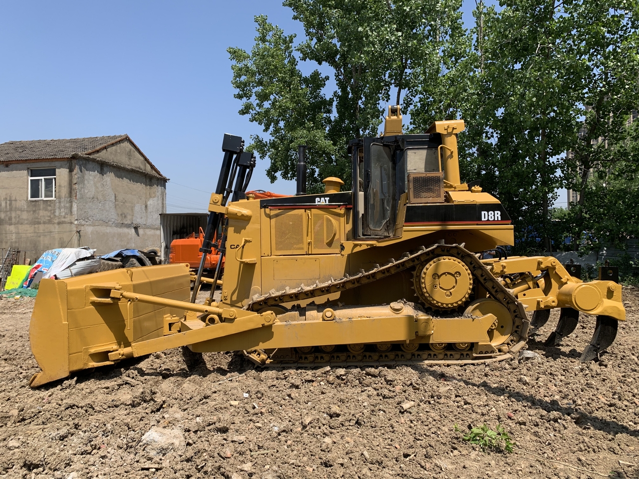 CATERPILLAR D8R - Buldozer: obrázek 4 CATERPILLAR D8R - Buldozer: obrázek 4