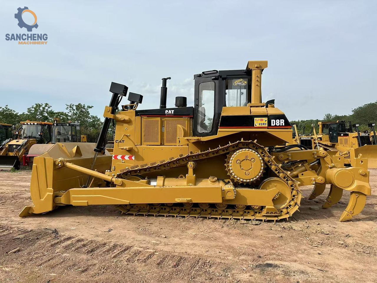CATERPILLAR D8R - Buldozer: obrázek 2 CATERPILLAR D8R - Buldozer: obrázek 2