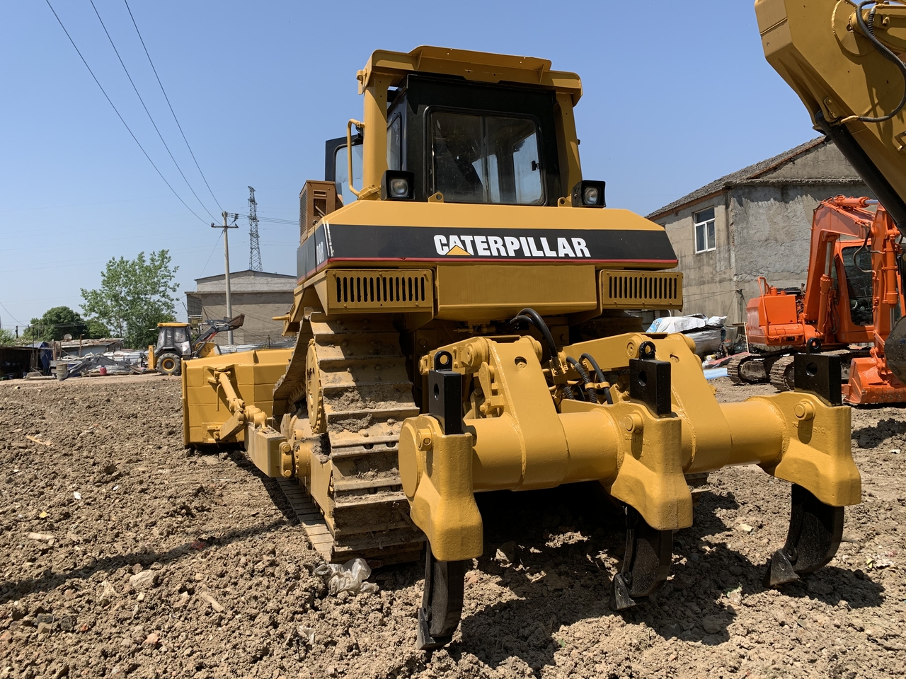 Buldozer CATERPILLAR D8R: obrázek 7