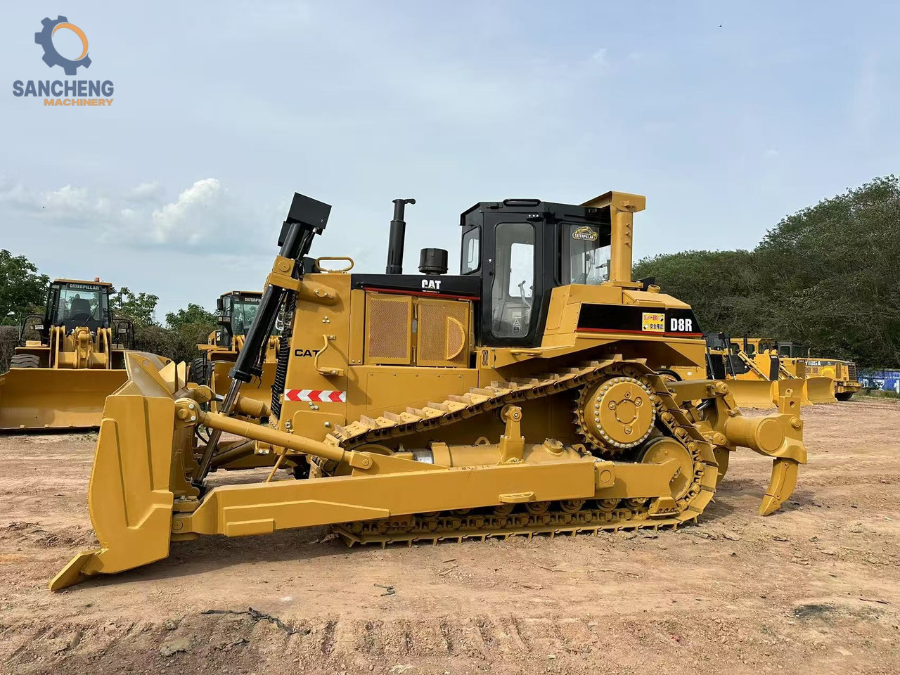 CATERPILLAR D8R - Buldozer: obrázek 4 CATERPILLAR D8R - Buldozer: obrázek 4